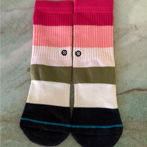 Stance Medium Penny the Pigeon Everyday Socks for Kids 2 pairs - Picture 2 of 7